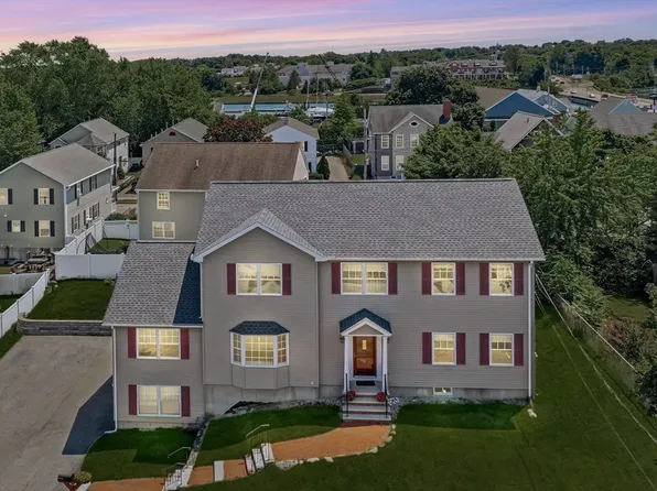 7 Riverside St, Danvers, MA 01923