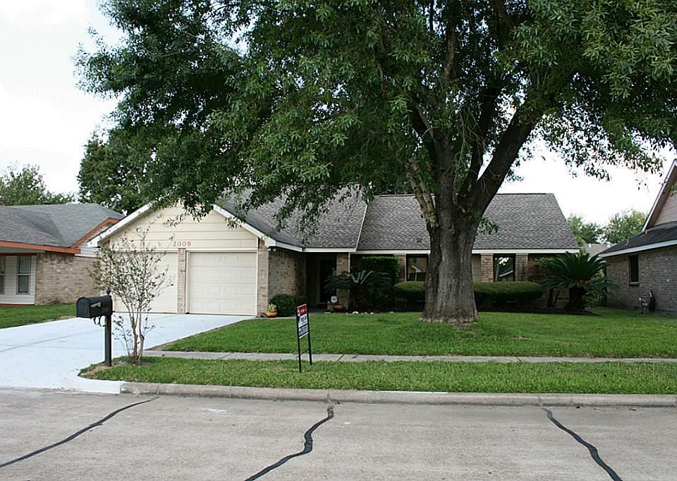 1st image of 2009 Wildwood Dr