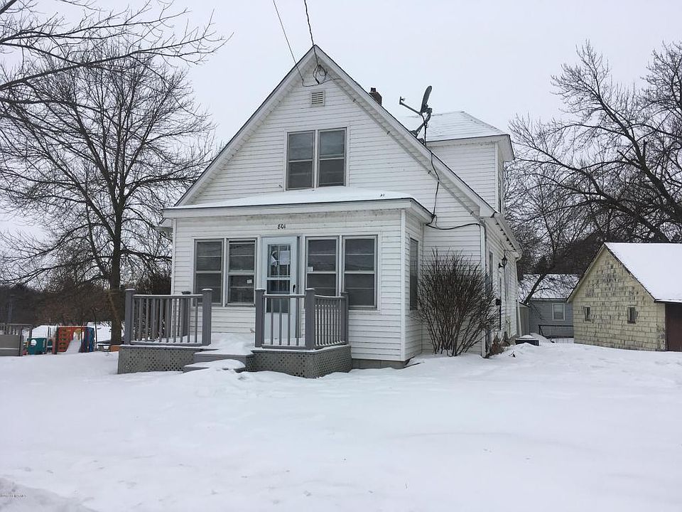 1st image of 801 Cedar Ave