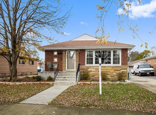 4948 Harnew Rd S, Oak Lawn, IL 60453