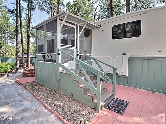 2nd image of 6886 Forest Ave