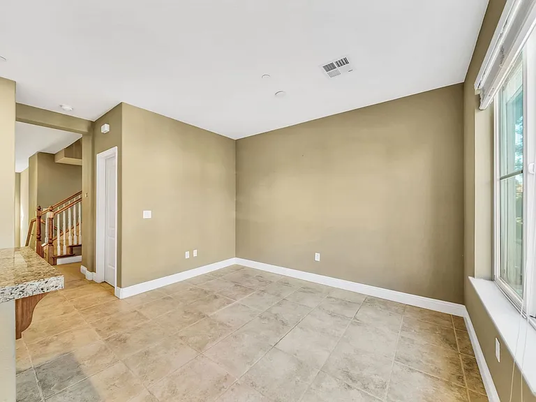 48954 Woodgrove Cmn — Photo 8