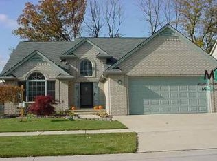 57055 N Berkshire Dr, Washington, MI 48094