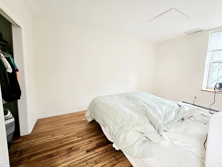 27 Garden St #4 — Photo 3