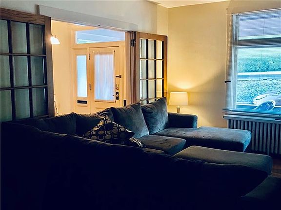4th image of 412 Lincoln Ave