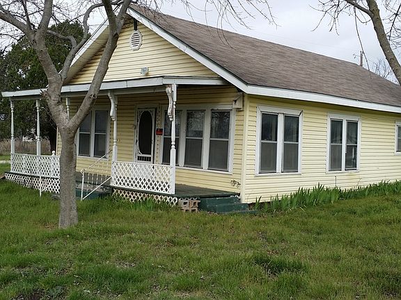 5th image of 807 E Pecan St
