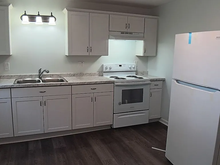 130 East St #1 — Photo 16