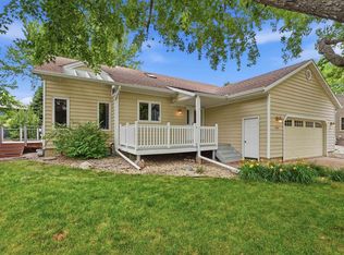 4600 S Quail Run Ave, Sioux Falls, SD 57105