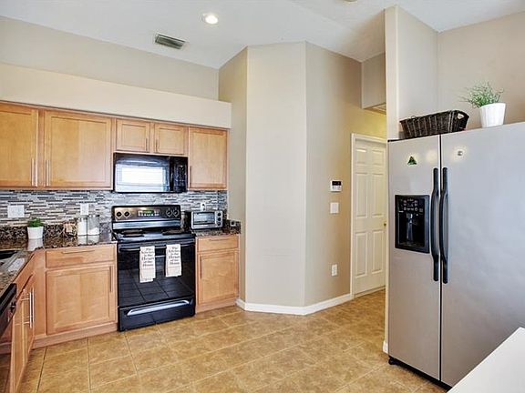 5th image of 25806 Crippen Dr