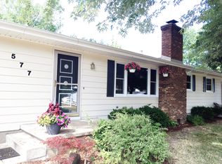 577 Maplehill Dr, Haslett, MI 48840