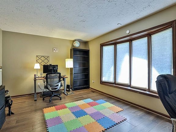 5th image of 6526 Fountains Blvd