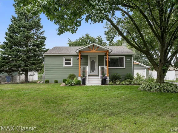 4050 Athens Ave, Waterford, MI 48329