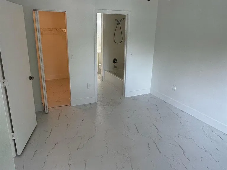 3221 Sabal Palm Mnr #105 — Photo 13