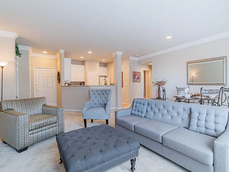 2400 McCue Rd #360 — Photo 2