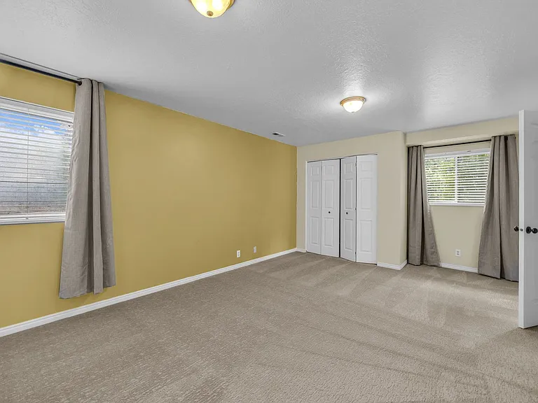 567 N Allanwood Pl — Photo 21