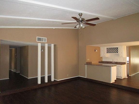 3rd image of 3066 San Diego Dr