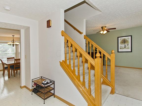 3rd image of 644 Rainbow Dr