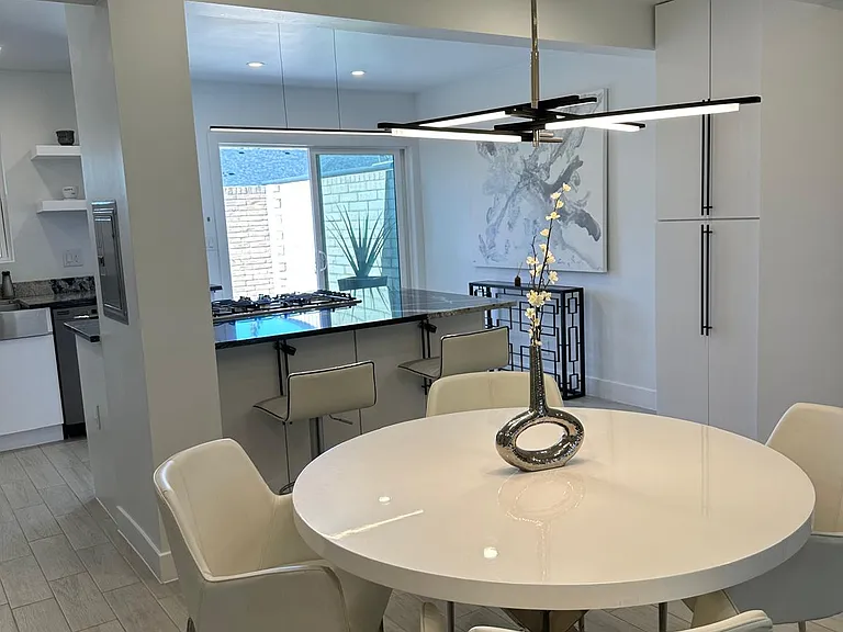 350 Thunderbird Dr #14 — Photo 6