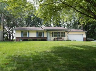 12331 Hillside Dr, Three Rivers, MI 49093