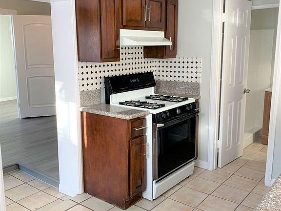 4th image of 3219 W 139th St
