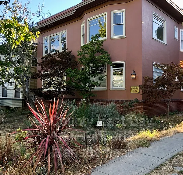 2632 Hillegass Ave #E — Photo 9