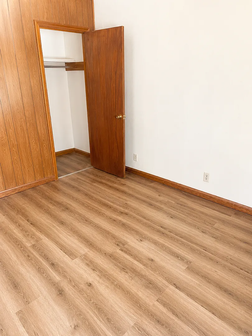 Willow Creek Apartments (207 Audubon Dr) — Photo 3