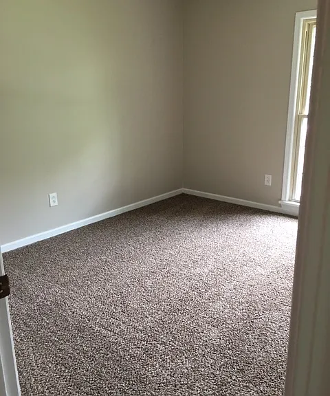 205 S Evergreen Rd — Photo 3