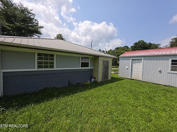 3rd image of 117 Jefferson Cir