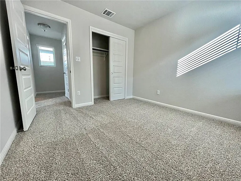 2040 Arendale Dr — Photo 5