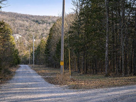 3rd image of 000 Dry Run Road