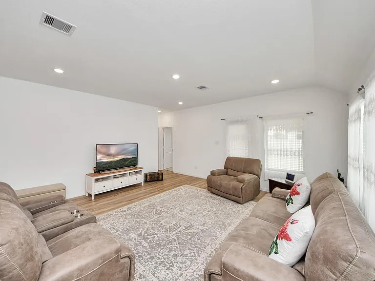 21927 Citrus Grove Ct — Photo 22
