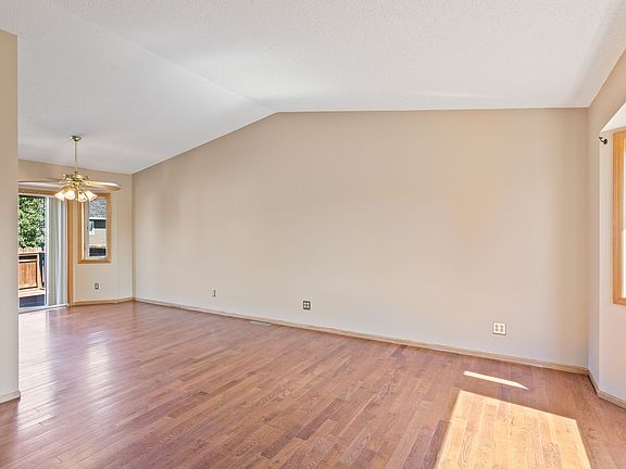 3rd image of 504 5th Avenue Ct SW