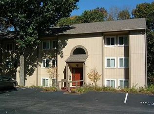 400 New River Rd APT 208, Lincoln, RI 02838