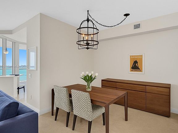5th image of 4779 Collins Ave APT 4006