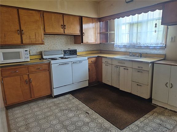 5th image of 1537 Poplar St