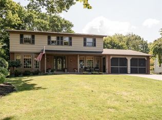 98 Jackie Dr, Rochester, NY 14612