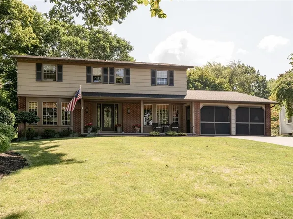 98 Jackie Dr, Rochester, NY 14612