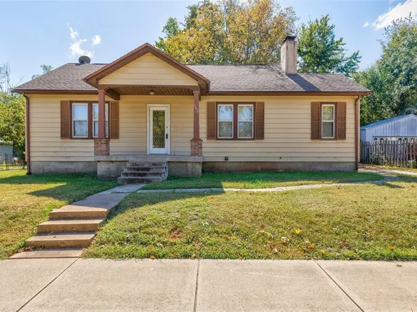 640 Warren St, Farmington, MO 63640