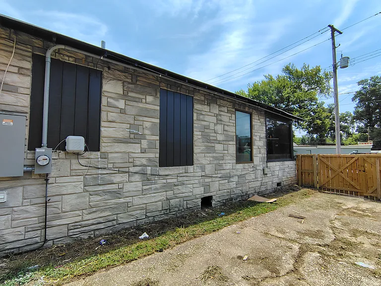 1906 E McLemore Ave — Photo 12