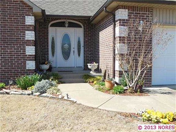 2nd image of 25580 Briar Dr
