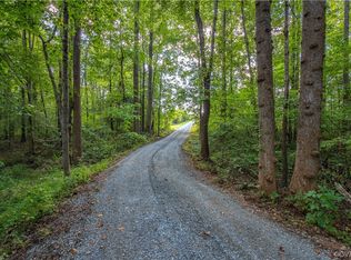 10516 Cross County Rd, Mineral, VA 23117
