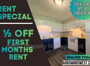 729 H St APT 2, Lincoln, NE 68508