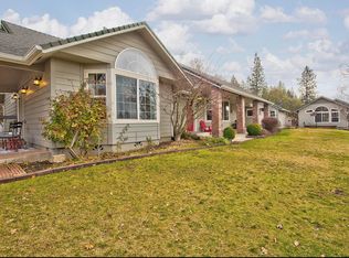 280 Hartman Ln, Grants Pass, OR 97527