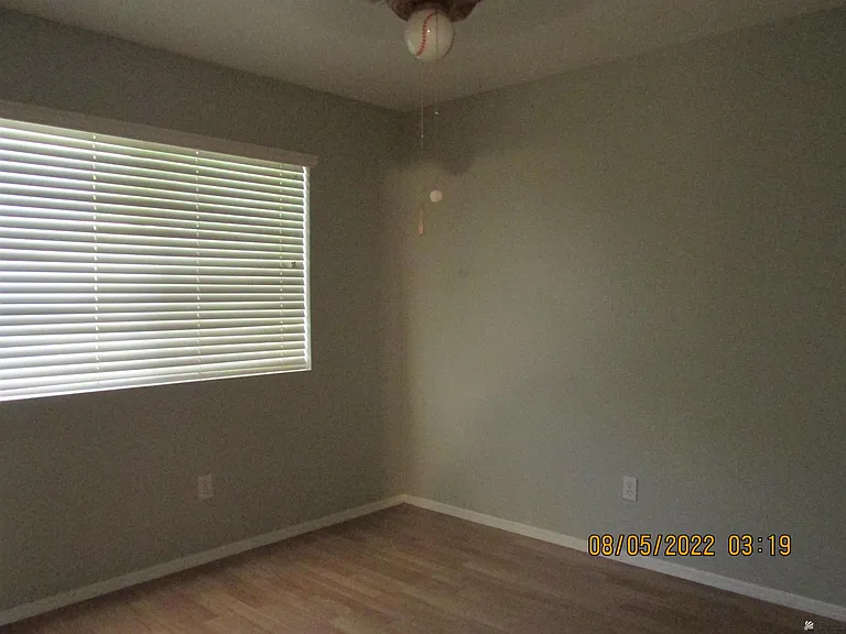 1874 S 37th Ave — Photo 17