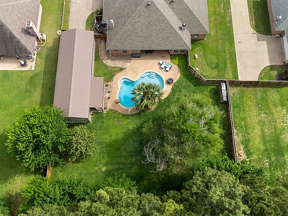 3rd image of 229 Stonebridge Ct