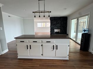 11917 Laurelwood Dr APT 3, Studio City, CA 91604