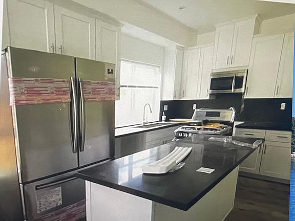 2nd image of 5651 Fair Ave #5651