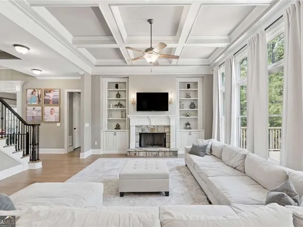 270 Meadow Path Dr, Marietta, GA 30064