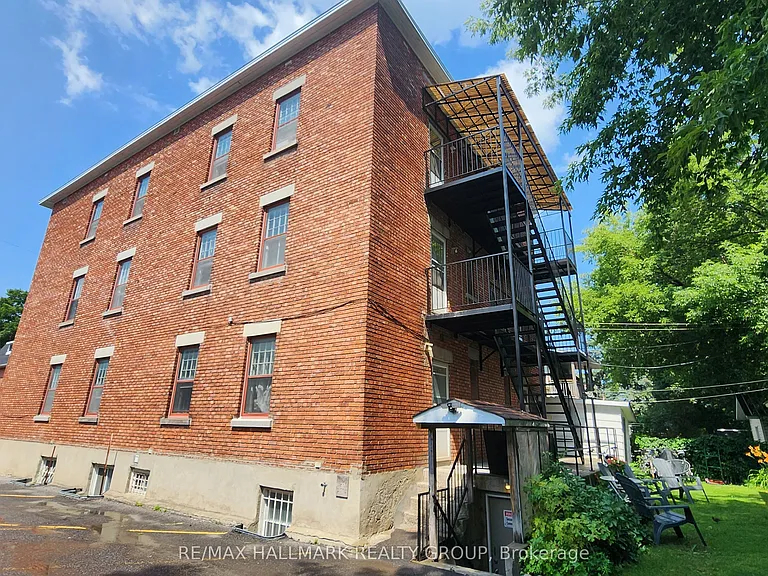 125 Glenora St #3 — Photo 7