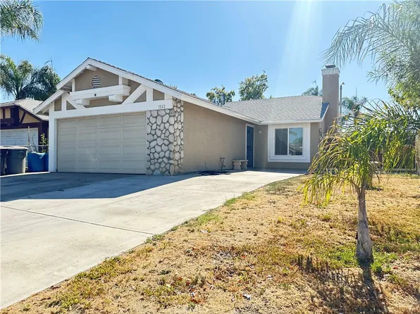 1842 Sandcastle Dr, Perris, CA 92571